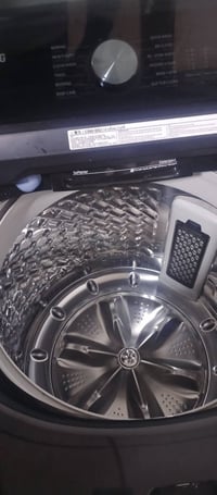 غسالة ٢٣ كيلو • مستعملة اسبوع • تلفزيون سمارت