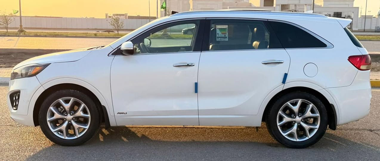 كيا ••• سورنتو 
موديل ••• 2016 :: SXL
فول مواصفات 1/1 
بانوراما 
جلد
بصمه
كراسي كهرباء 
صندوق كهرباء 
تدفئة وتبريد بالكشنات
اشاره بالمرايه
4 سلندر 
5 راكب 
مكينه 2000 توربو 
جديدة جدا 
وارد امريكي 
قطعتين صبغ 
للاستفسار اكثر 
مكان السيارة واسط الصويرة 
***********
