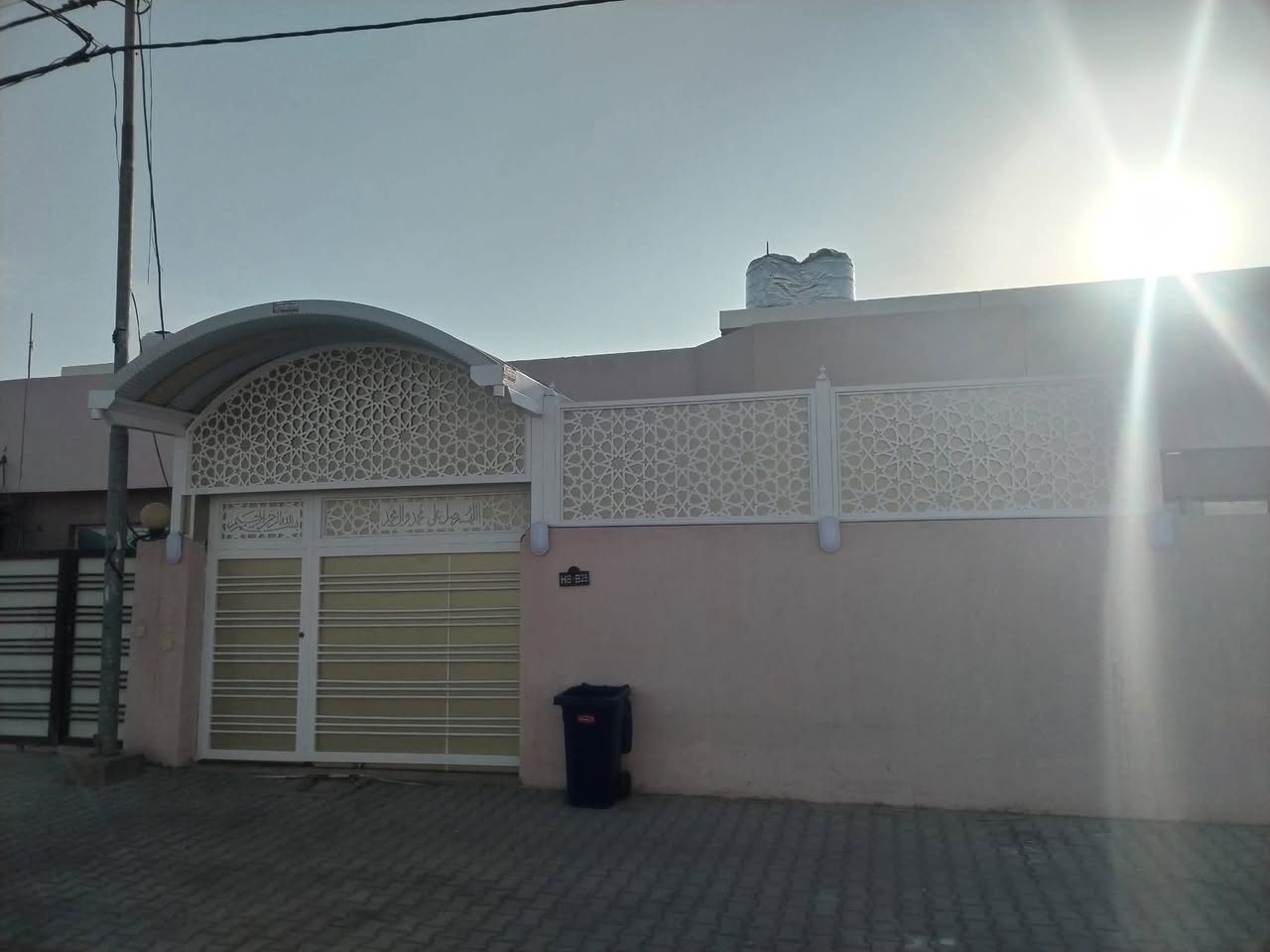 افضل طريقه للحمايه من حرارة الشمس المباشره والامطار
واضافة وقار وجمال للمكان الحل الامثل 
هوه مسقف كي سبان 
يآتي بل مواصفات التاليه 

-ساقيه مياه 2 ملم 
-بوري مربع 4انج 2 ملم 
-كيسبان سمك . 48
كافه الوان الكي سبان 
صبغ رادليت، + صبغ الون المطلوب 
سعر المتر 22المتر 
للاستفسار  واتساب 
***********
