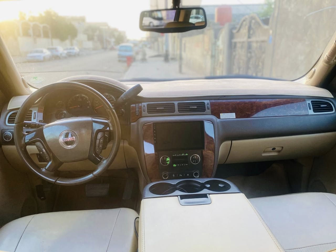 السلام عليكم جمسي فحل أدوات للبيع بيهه ضربه بجم ومصلحه تصليح درجه أولى مبدل بيهه بس مدكر امامي والباقي كفاله وجاهزه موديل ٢٠٠٩ السعر ٩٠ وبيهه مجال للطيبين 
للاستفسار ***********
مكان السياره البصره
