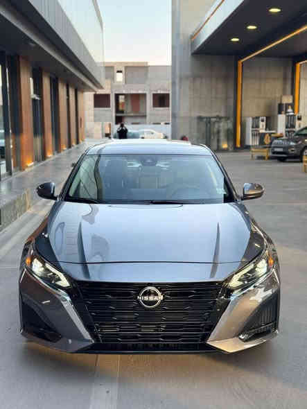 نیسان ئاڵتیما  2023  SV+
 پڵەس‎فول مواصەفات
ئێرباگ هیچی نەتەقیوە
 شاشە گەورە صڵاید بەصمە شەغال
 کوشن کارەبا کوشن هیتەر برێک بەصمە
 ناو فۆرمیکا وایەر لێس چارج ڤۆلیۆم سوکان
 ئۆتۆ هۆڵد ڕاداری پێش و دووا
 ئاوێنە و ئۆتۆ ستۆپ دوو دەرگا بەصمە 
کامێرا و حاسە خەتی جادە و ….هتد
 سەیارەکە پارچەیەک بۆیاغە و پارچەیەک ئەمریکا یە
 مەسرەفی تییانیە 
ژمارە کاتیە و دوو مانگی لەگەلە سعر175

ژمارەی خاوەنەکەی 
***********
***********
واستئاب مووجوود
