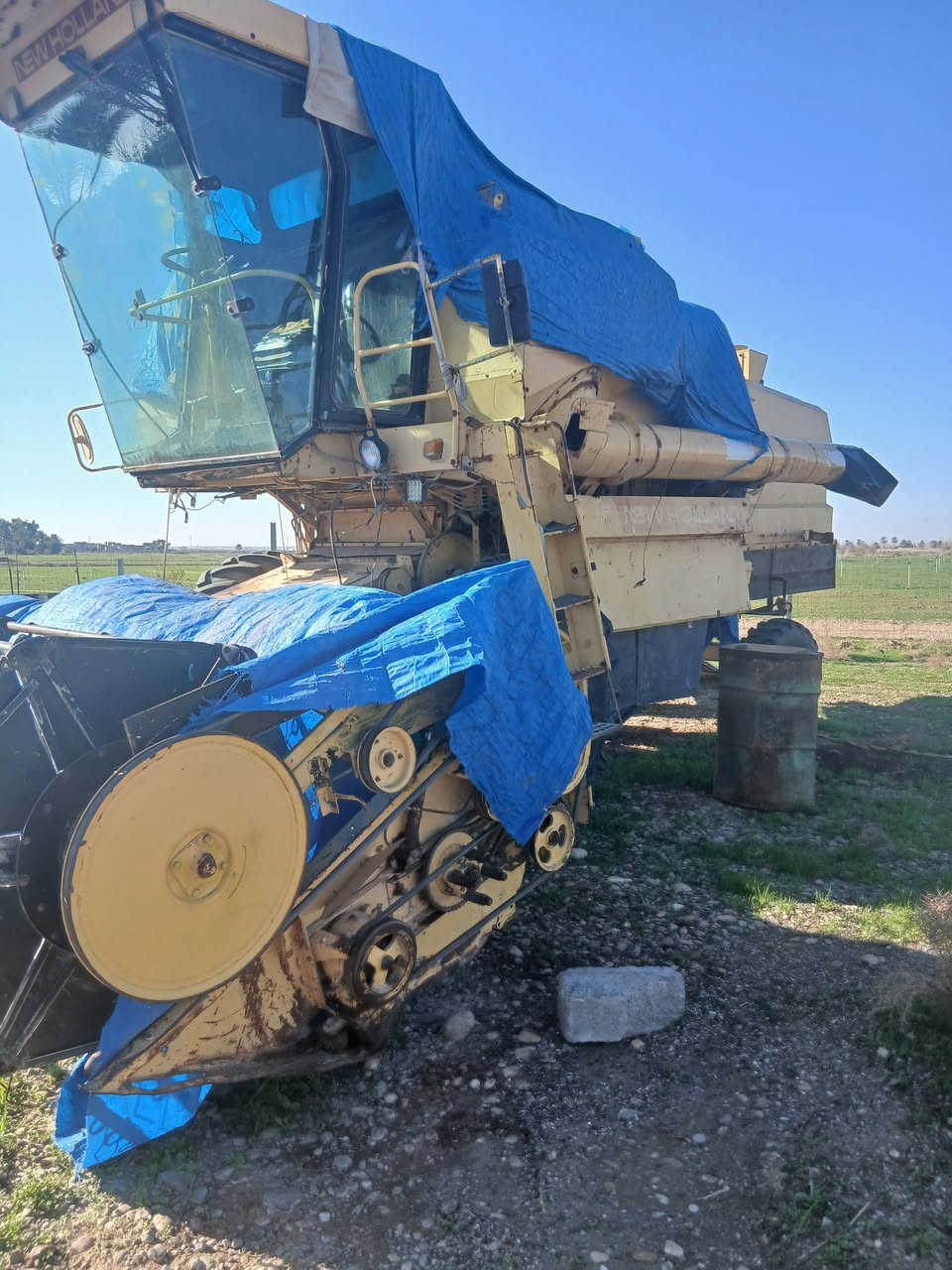 نيهولند للبيع السعر ٢٠مليون  وبيها مجال ***********
