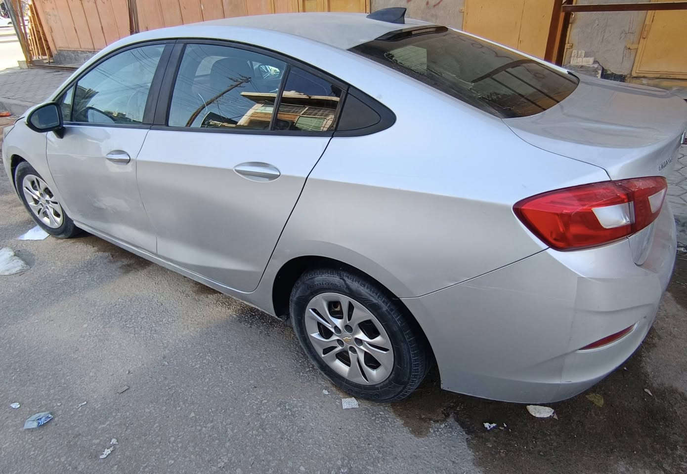 السلام عليكم شوفرليت كروز موديل 2019LT تيربو
السياره جاهزه مابيهه كل نقص
هزه جديده  رقم انكليزي بإسمي نجف تحويل ثاني يوم سنويتها ل2031  
 بيها طخة بباب السايق بالعراق وضربة بالبچم بأمريكا   
ماشيه 149km الف
كير مكينه صدر تبريد تدفئه كلهه مكفوله تراي وين ميعجبك 
مكانهه النجف حي الحسين 
موصفات تحكم جهتين 

لايت اوتو 

موصفات لLTلمعروفه
محرك1400تيربو كير ATاوتو
سعرها 77 وبيها مجال


**إذا كنت صاحب هذا الإعلان وتريد حذفه لأي سبب، رجاءا أرسل رسالة إلى الدعم الفني**