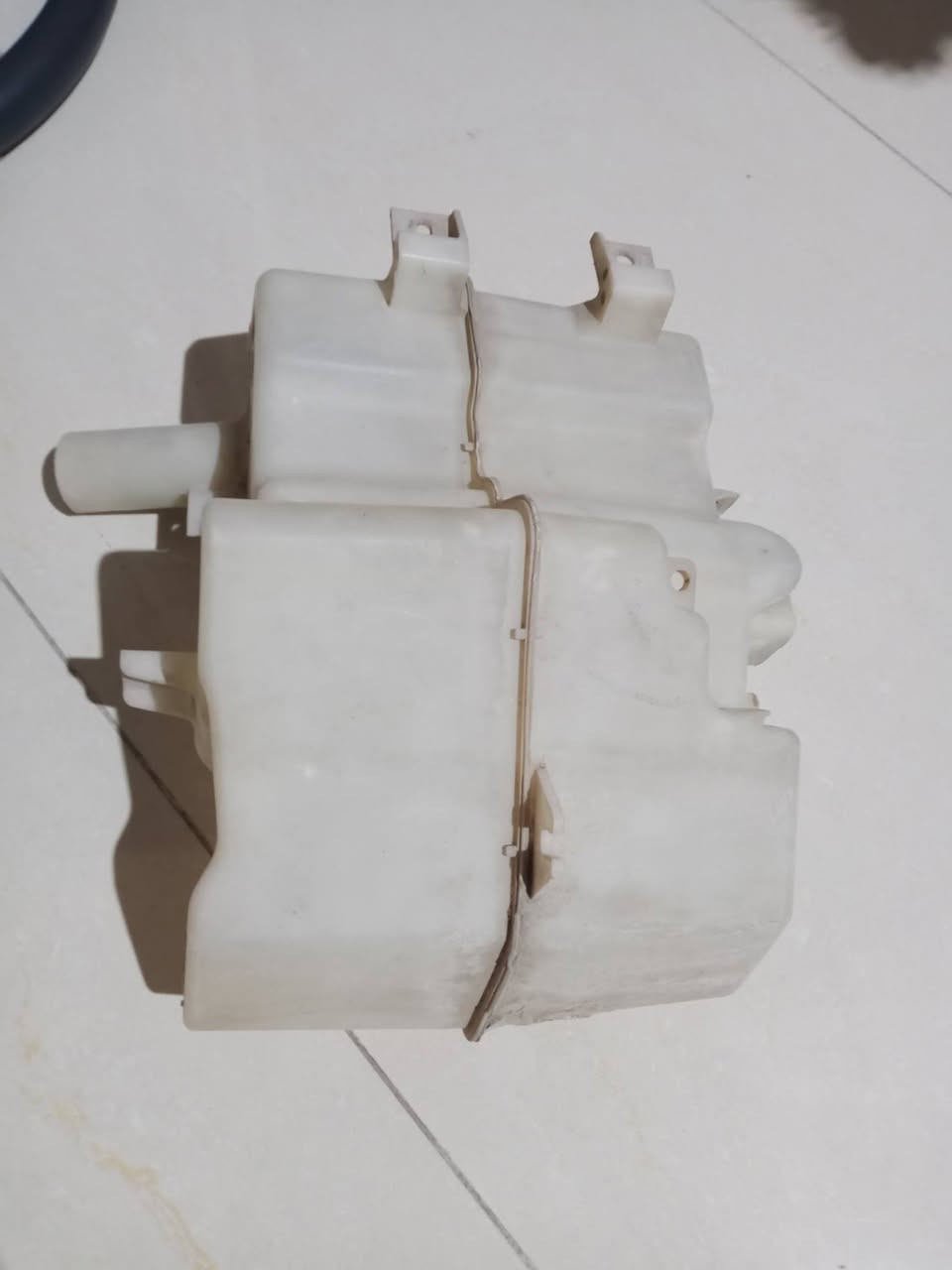 السلام عليكم ...هاي قطع مالت g37 ويمكن بعضها يرهم على g35 ...مسجل ومشغل اقراص....مجول حساس ضغط اطارات ....محول استيرن ومرايا جانبيه......قاعدة فيوزات خارحيه........خزان ماء ماسحات.....مرايا جانبيه جهة السايق ........ السعر ...واتس ***********
