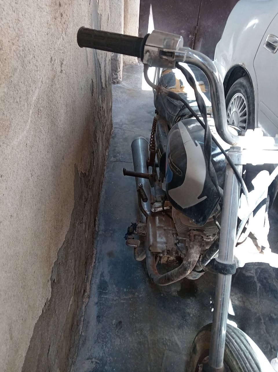 دراجه للبيع نامه شغاله ما مفتوحه مكينه جديده دراجه نضيفه الله شاهد بس متروكه بس شغاله كلشي ما ناقصه مكاني بصره زبير سعره 250 بيه مجال رقمي***********
