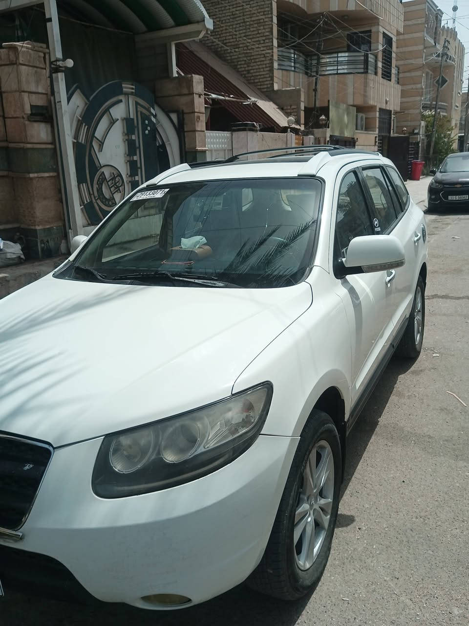 طيب الله أوقاتكم بكل خير ، سنتافي 2010 خليجي مكفولة عدا كارت صغير في حافة الباب الخلفي الايمن موضح بالصور  محرك 6 سلندر 2700 رقم بغداد باسمي تحويل مباشر دفع رباعي وفتحة سقف مري شفط 7 راكب شاشة  سيارة جاهزة تبريد وتدفئة ماشية 174 السعر138 وبيها مجال بسيط بعد المعاينة والفحص مكان السيارة بغداد قرب مرور الكاظمية 
***********.   ==.    ***********
