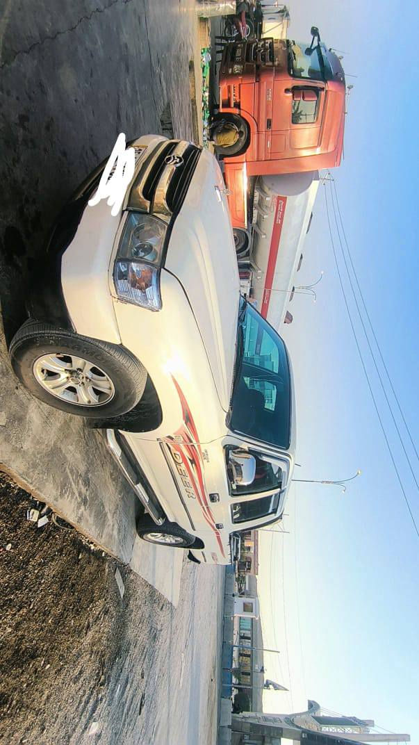 السلام عليكم سياره دير 2011للبيع سياره جاهزه من كلشي صدر امامي وخلفي وكير ومحرك  تبريد شغال
سياره جاهزه ما تصرف عليه لو دينار معفيه من الضريبه تحويل ثاني يوم باسمي  
مكانها  الانبار/ الخالديه‏  
هـ ‪***********‬‏
