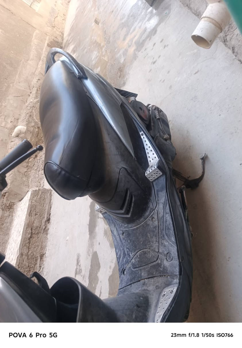 سلام عليكم شباب دراجه ماكس عدله دراجه نضيفه ما مفتوحه بوشه 49 العنوان شط العرب رقم ***********
