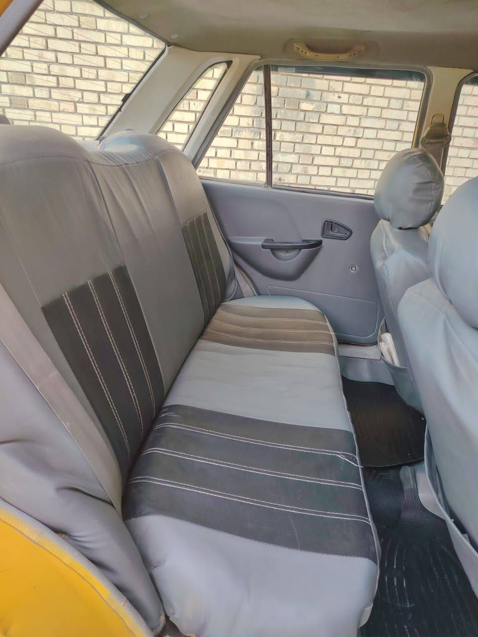 سايبه موديل 11 رقم انكليزي مصفره هيئه وغرامات سنويه ال28 السعر 3 ملاين قفل... ابيع كوم حديد كير تمام مكينه ......ما مفتوحه ***********
