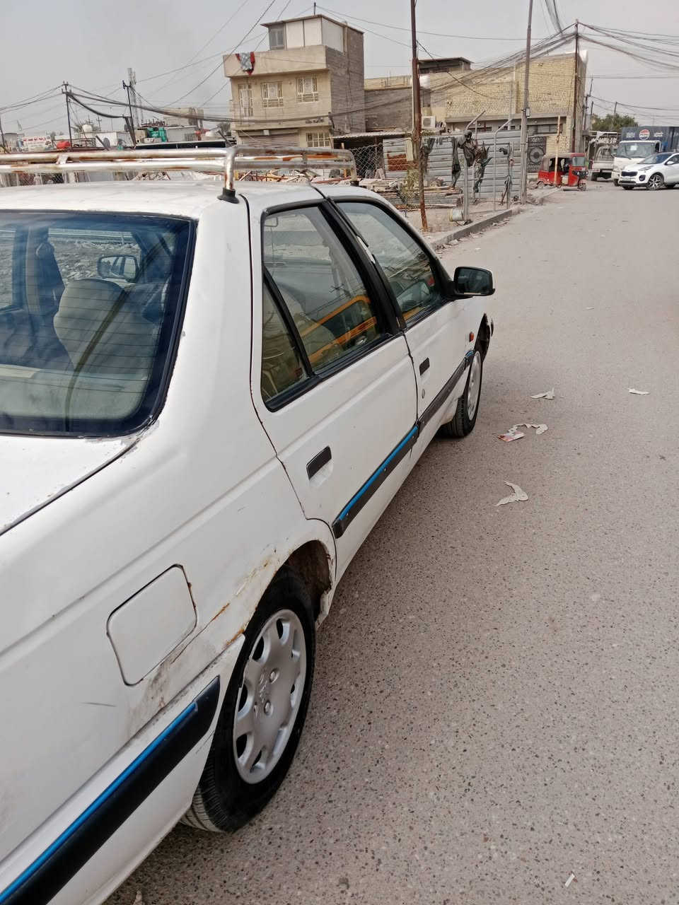 بيجو 405 مكفوله من اي ضربه ماعده البنيد امبدل بدون ضربه السعر25 وبيه مجال العنوان بغداد حي الامين ***********
