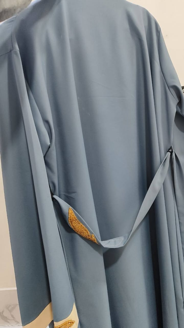 سلام عليكم. فستان وبشت مستخدم لبسه وحده. يلبس من وزن ٦٥ لحد ٨٥ بسعر كلش مناسب. وكلش حلو بلبس. ويوجد خدمة توصيل.


**إذا كنت صاحب هذا الإعلان وتريد حذفه لأي سبب، رجاءا أرسل رسالة إلى الدعم الفني**