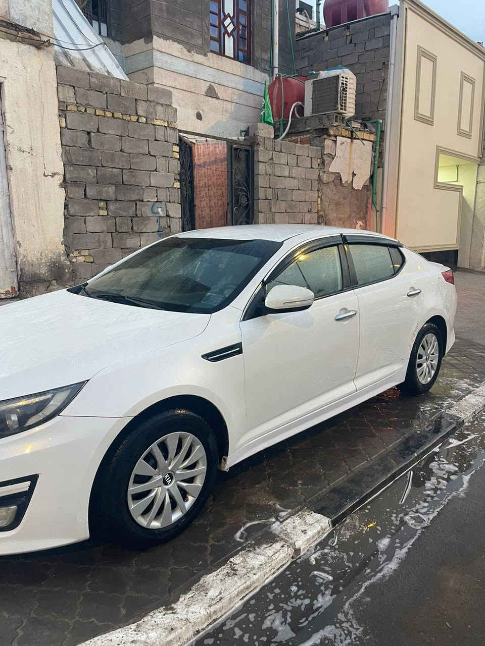 اوبتما مديل ٢٠١٤  خليجي رقم بصره
مكفوله من الحادث بيه رشات ٣ قطع بابين وجاملق بس بدون حادث جاهزه سياره 
*********** المكان البصره الحيانيه شارع السيد
