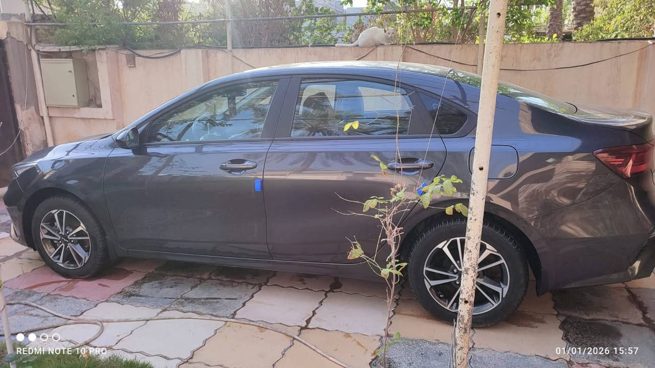 سيراتو موديل ٢٠٢٤ خليجي
ماشية ٢٢ الف كيلو 
محرك السيارة ١٦٠٠ دوش
موصفات السيارة 
تحكمات ستيرن
حساس خلفي 
لد امامي
ويل كب 
مكفولة كفالة عامة من الصبغ و التبديل و البارد
السيارة بحالة الوكالة 
رقم بغداد الدولي الجديد وباسمي
السعر ١٧٥ ورقة 
مكان السيارة ديالى بعقوبة
رقم الهاتف ***********
