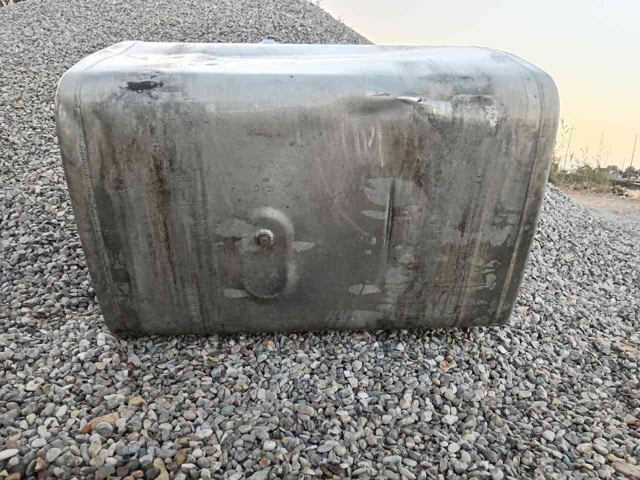 للبيع ٣٠٠ لتر قواعد كاملة طوافة شغالة ديالئ ناحية كنعان للاتصال
*********** /***********
