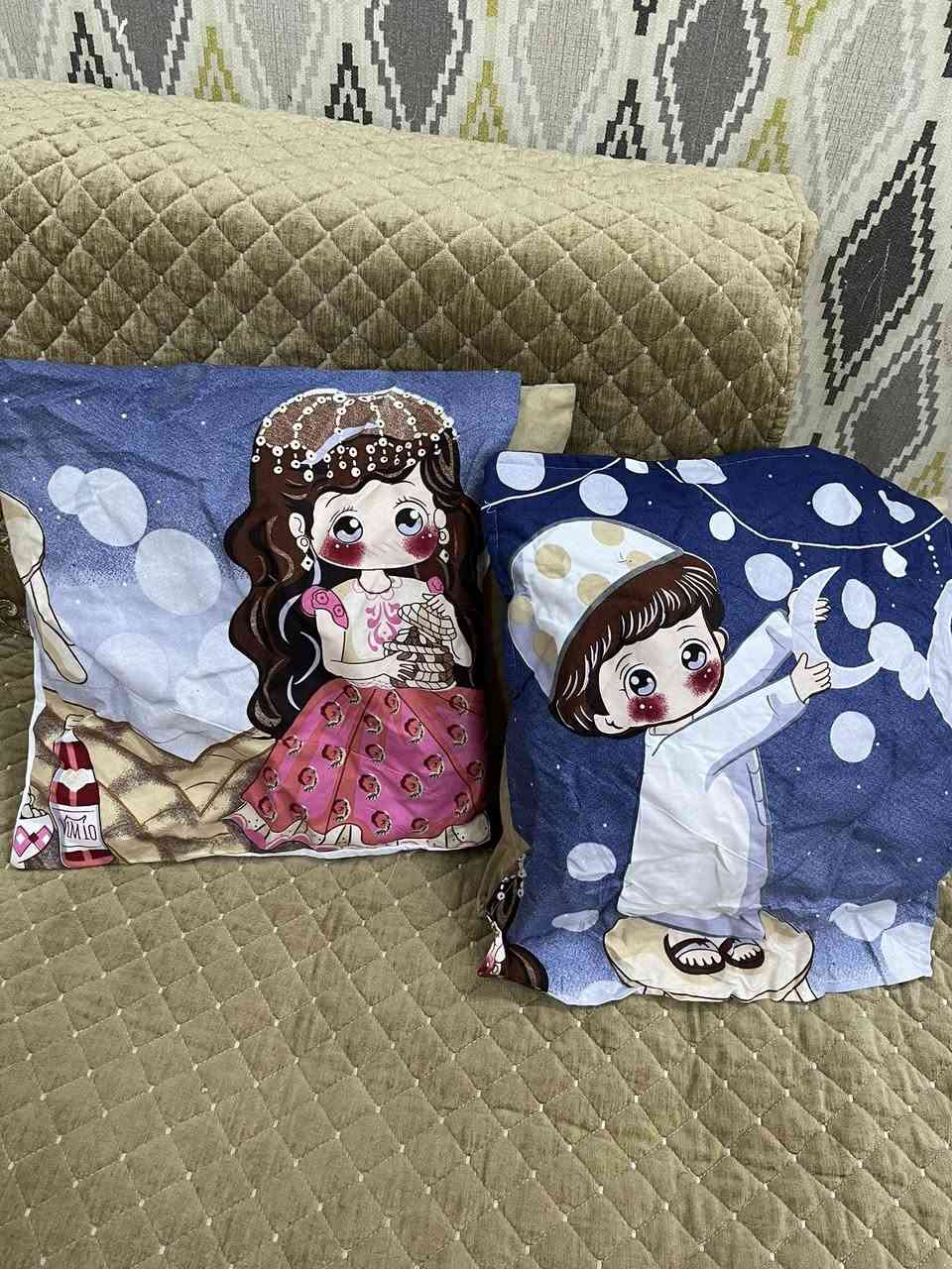 المفرش مع ٦ وجوه كوشات العرض متر ونص والطول مترينب١٥٠٠٠ ألف مع التوصيل لكل محافظات العراق نوع الاقمشه جاكار وبدوي وهمايون ثقيل للحجز وات ساب ***********
