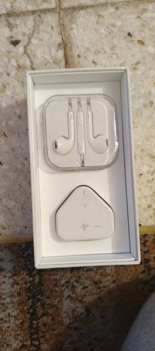 ايفون 6 ذاكره 128 البطاريه 100 مستبدله بطاريه سعر 50 عنوان كربلاء حي الحر
الرقم***********
