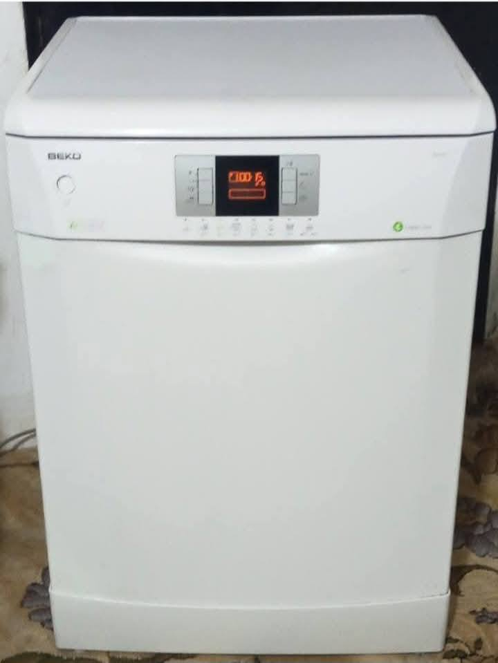 عروض يوم الخميس والجمعة
سارع بالحجز غسالات صحون مستعملة باسعار تنافسية
غسالة صحون ماركة كاندي
لمس سمارت اربع مرشات
برنامج جداري اقتصادية بالكهربا 
السعر 150
بيكو شاشه مواصفات عاليه تنظيف عميق
 السعر
140
بيكو بدون شاشه 
فقط ب 120
لكل غسالة فديو وهي تشتغتل 
الغسالة تكمل البرنامج عند انطفاء الكهربا
سارع بالحجز
متوفر توصيل لكل العراق
للحجز والاستفسار هاتف واتساب
***********
