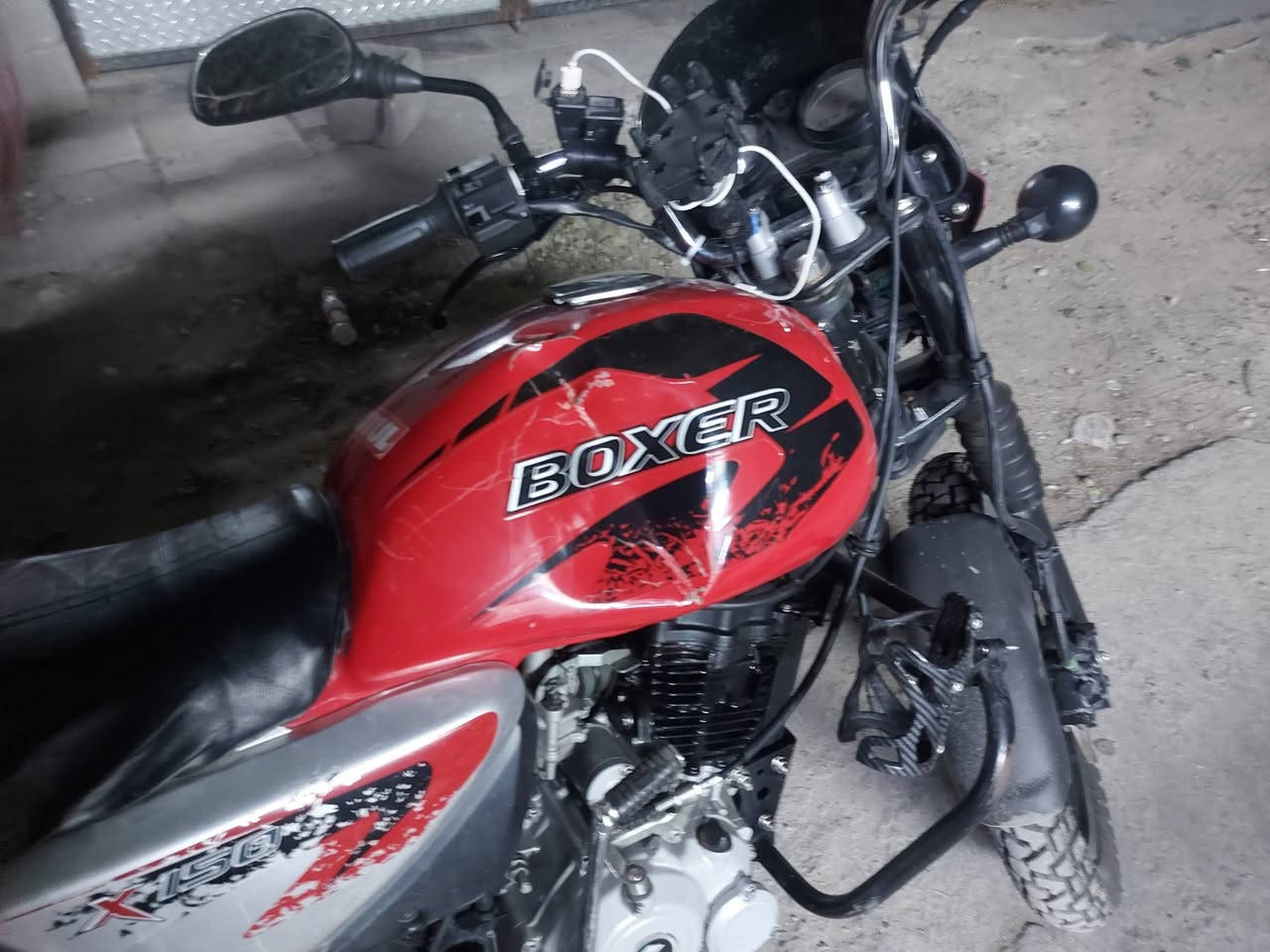 بوكسر مديل 23 رقم وسنويه بغداد بسمي تحويل ثاني يوم بيها زوج تايرات جوبلس جدد مكينه ممفتوحه دراجه نكلبت بيها وبقت مضمومه للبيع فقط ب2250 مكاني بغداد شارع فلسطين استفسار ***********
