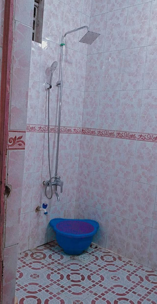 دار للبيع المساحة 200متر الواجهه عشره والنزال عشرين طابقين العنوان الزعفرانيه خلف حسينية الامام المهدي عج مقابل معجنات فستقه السعر 200وبي مجال بسيط للاستفسار الاتصال على الرقم ***********
