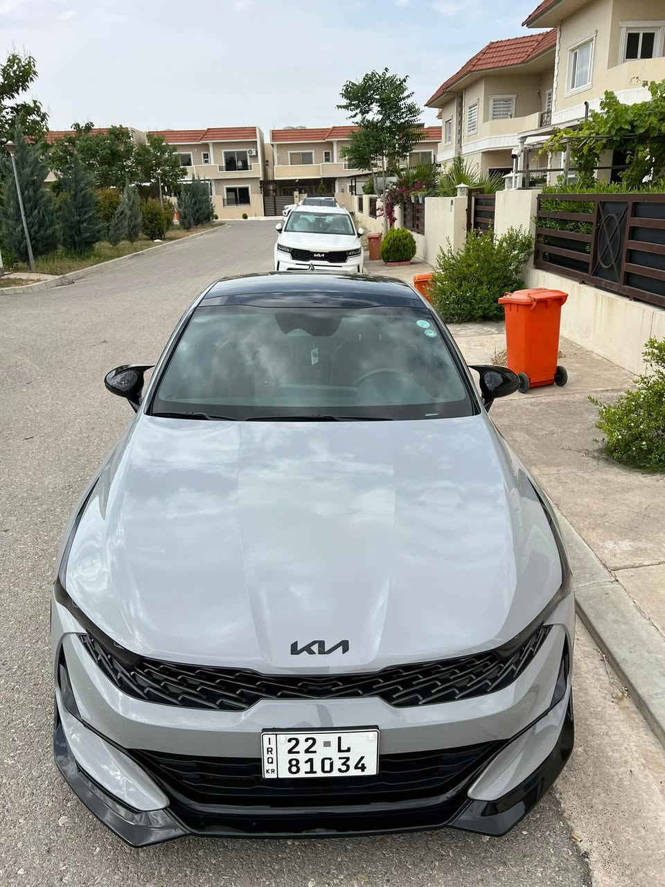 كيا كي فايف 2023 فئه GTLine فول مواصفات
لون آسمنتي داخل احمر 

سنويه ( باسمي شخصيا ) تحويل  مباشر 

ماشيه 21 الف mi

وارد امريكي ضررها بسيط جاملغ وباب مبدله بباب بلادي. وبيها بارد شبر فقط 

ارضياته الاصليه وياها  

بصمة

بانوراما

داخل جلد احمر 

شاشه كبيره مال فول مدعومه بنظام GPS وكار بلي 

شاحن تلفون لاسلكي

رادارات محيطيه 

قيادع ذاتيه 

اوتو ستوب امامي

اوتو ستوب خلفي 

هاند بريك بصمه

نظام اوتو هولد

صندوق جلاق

وسائل ترحيب 

كامره خلفيه داره فولHD 

ويل كب الجبير

نطام مري متحسس

خمس مودات قياده

تدفئه بالسترين

اشاير بالمري

بك لايت ليد

محرك 1600 تيربو 

ومواصفات الجيتي لاين معروفة

السعر 30 مليون 

الله شاهد من امريكا طالعة ب16 الف $ 

ونقل وتصليح وكمرك وكماليات اصليه السياره صارت عليه اكثر من 24 الف $ 

والوصولات موجوده وبالعافية على الي ياخذها 

سعرها 30 مليون 

هذا رقمي 

*********** 

مكاني بغداد

ومواصفات الجيتي لاين معروفة
