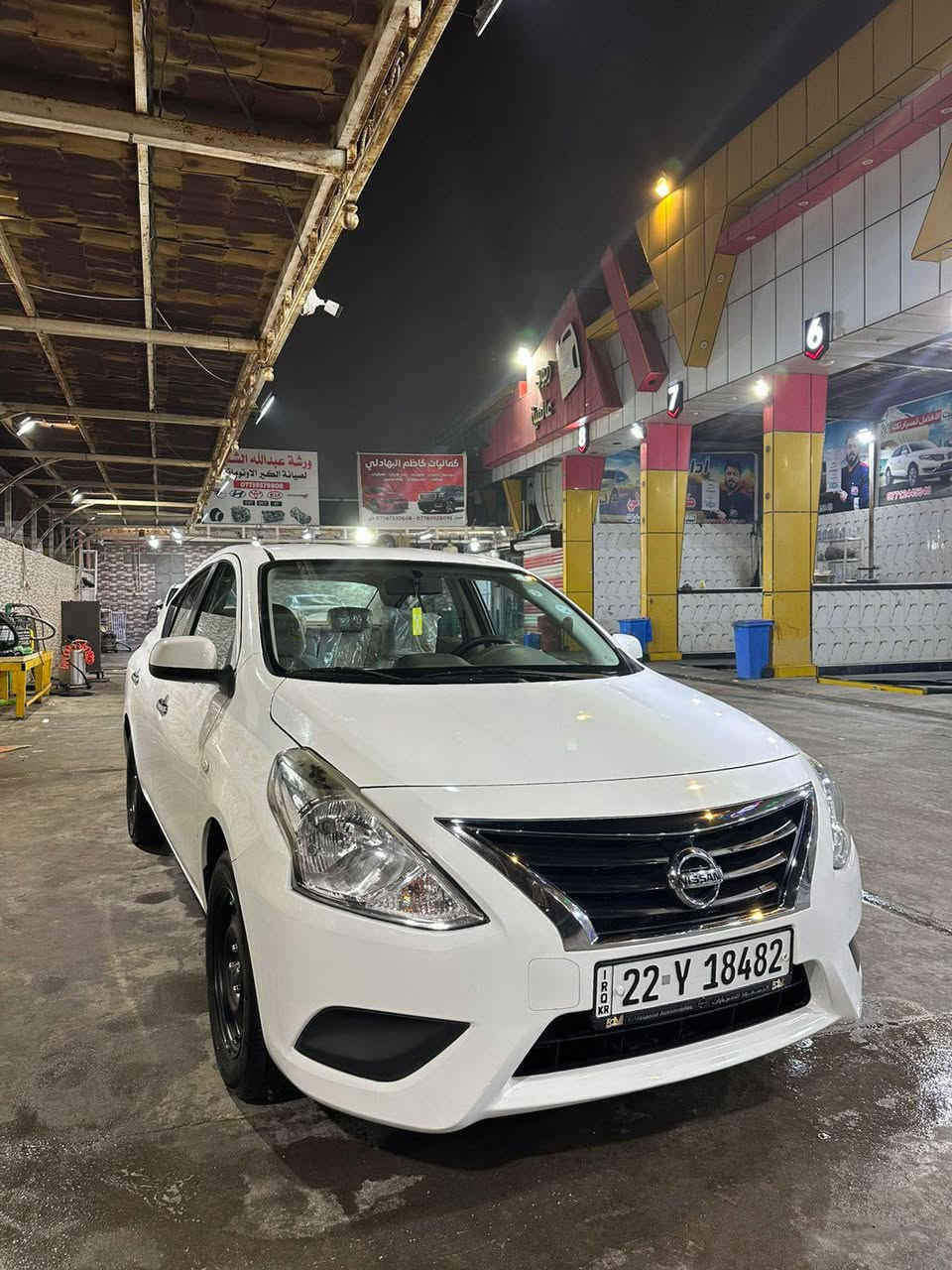 السلام عليكم نيسان سني هندي ام البليته الزركة
موديل 23 سياره جديده بمعنه الكلمه بيهه نص باب صبغ خلف السايق السياره علا وضع الشركة ماشيه 42 سعرهه 118 بيهه مجال قليل  ***********
