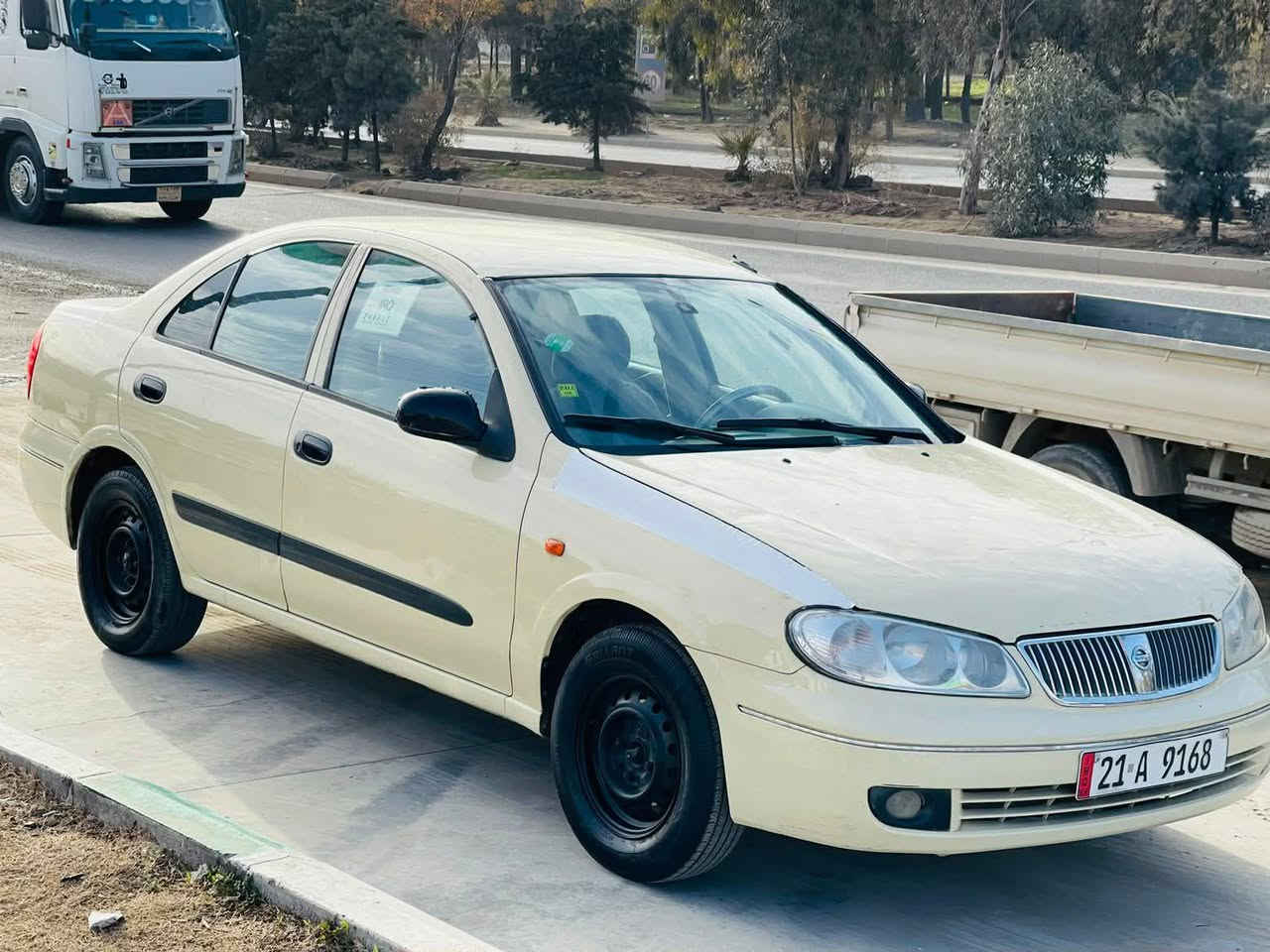 بەناوی خوا 
سەنی تەکسی  یابانی 🇯🇵 
 تەنها بۆ فرۆشتن
2009 یە ئۆتماتیک 👌
زۆر خاوین و بیمەسرەفە 
سەنەوی تا 2030 یە بەناوکردن بەشەرت 
چوار تایەی لۆکی لەسەرە 
گێڕ و مەکینەی بەشەرت دە فیتەر 
سەیارەکە بی لۆگۆیە  ڕەستەخۆ لۆگۆی خۆتی لیبدە  
سێ پارجەی لیدانی هەیە کەمیک سنوقی گرتوە 
سۆنەرم داناوە  
سعری ۱۱۰ گەڵایە و مەعمەلەیەکی برایانەش 
لە تەکیە چەمچەماڵ
***********
***********
سەیارەکە هین من نیە پەوەندیکە بەو ڕەقەمانەوە السليمانية, العراق
