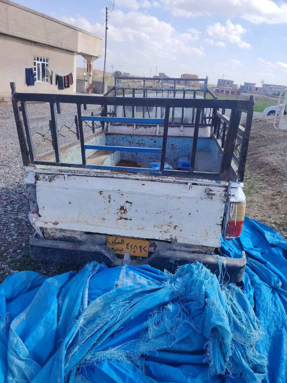 بكم 85، السعر مليون و 300 وبيه مجال، ما مسجل، ***********
