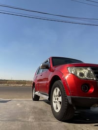 باجيرو GLS خليجي للبيع باسمي   رقم بغداد الحديث   بلادية بدون ضربه فقط...