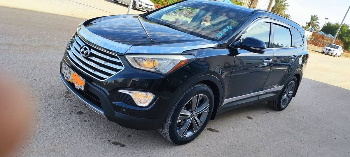 السلام عليكم ورحمه الله بيع ومراوس
حسب القناعه
هونداي سنتافي وارد امريكي موديل 16 

رقم بغداد باسمي سنويه 2029 لغايه
ماشي 73 قابله للزياده 
تفاصيل كفاله عامه عدد قطعتين صبغ شامله 
باب صوب السائق تبديل+ 2 قطعتين كلير 
كفاله ضربه دواخل كفاله ايرباك كفاله من اي داخل
شرط كفاله شواصي وانا مسؤول عن كلامي 
المحرك سته سلندر 3300 
فول مواصفات كشنات كهرباء 
جلد اصلي سبعه راكب من فصل 
ثلاث قطع تبريد تدفئه 
لادار جانبي بصمتين 
جنطه كهرباء 
شرط حداديه جديده تخم تاير
كاميرا دواره حساس خلفي 
شاشه كبيره لايت زنون 
العنوان النجف شارع المطار 
السعر المطلوب 140 مجال بسيط جدا 
اتصال مراسله واتساب فقط ***********
