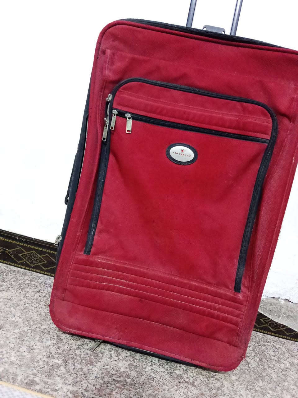 جنطة سفر حجم كبير الأصلية مو نايلون السعر 10 الالف جنطه يد مال مناسبة السعر 7 الالف


**إذا كنت صاحب هذا الإعلان وتريد حذفه لأي سبب، رجاءا أرسل رسالة إلى الدعم الفني**