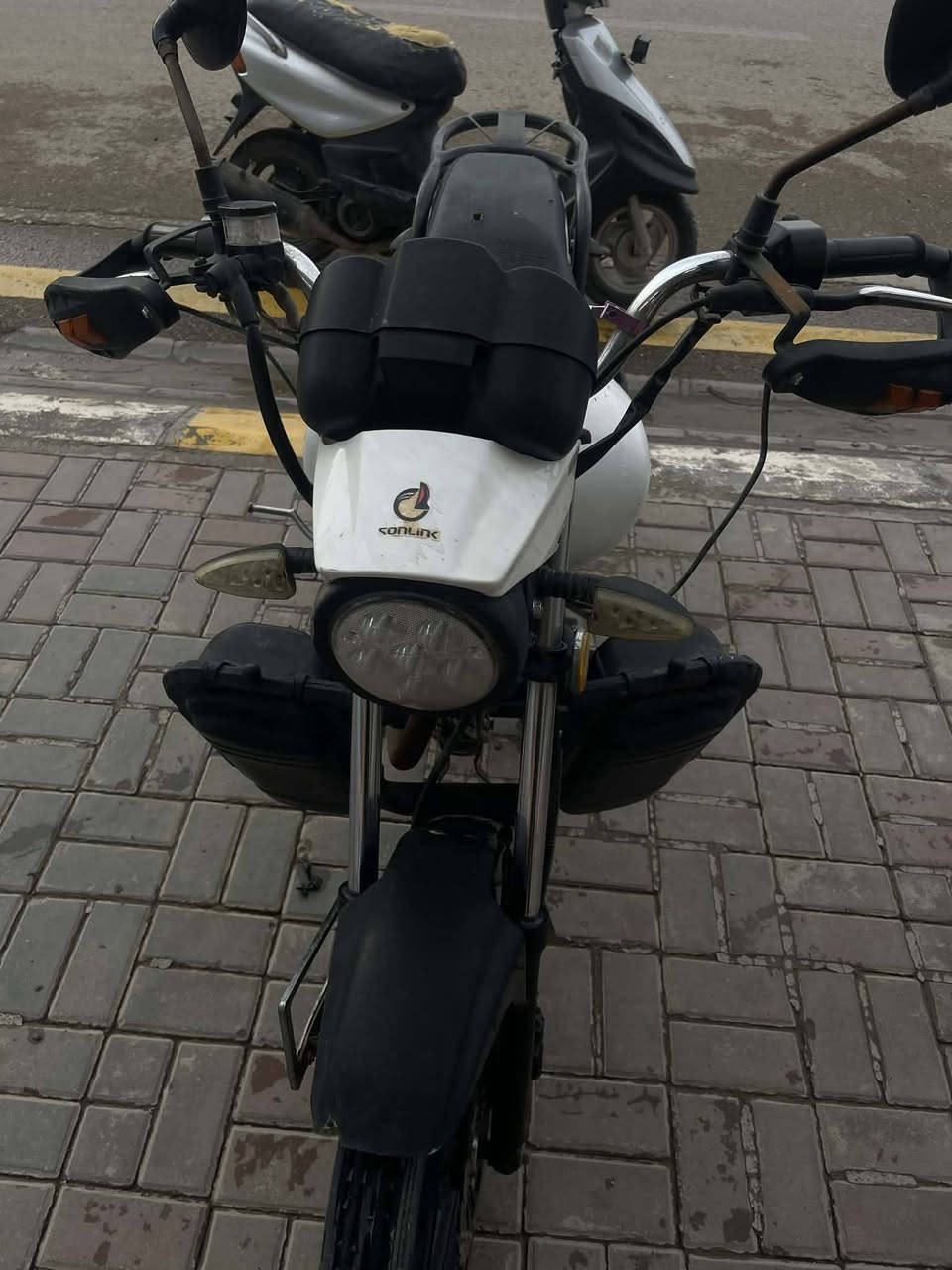 سنك محرك١٥٠
لون ابيض نظافه فول
موديل٢٠٢٠
سعر ٧٥٠ وبي مجال

***********
