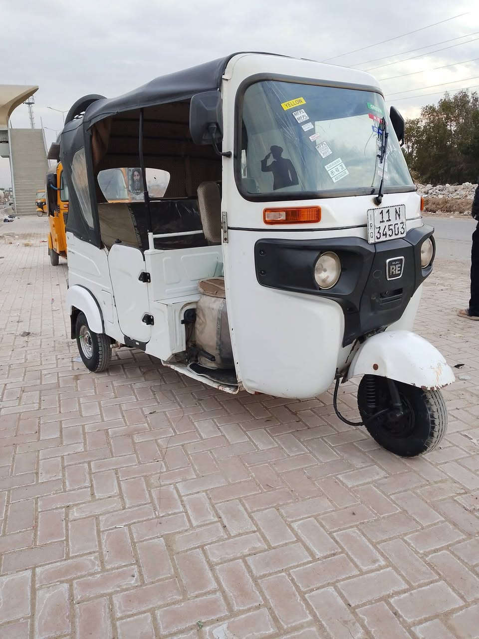 سلام عليكم تكتك للبيع تكتك نضيفه جاهزة خير من الله مديل 22شهر 10 سعر 770 وبيهة مجال الطيب مكان بغداد قرب سيطرة الشعب رقم الهاتف ***********
