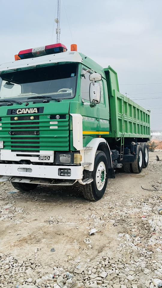 سلام عليكم سياره للبيع سكانيه 113 مكينه 12 ونص كير 5في 5 شاصي مكفول مجموعه بايجر تخم تاير رقم دياله إنكليزي 
***********
