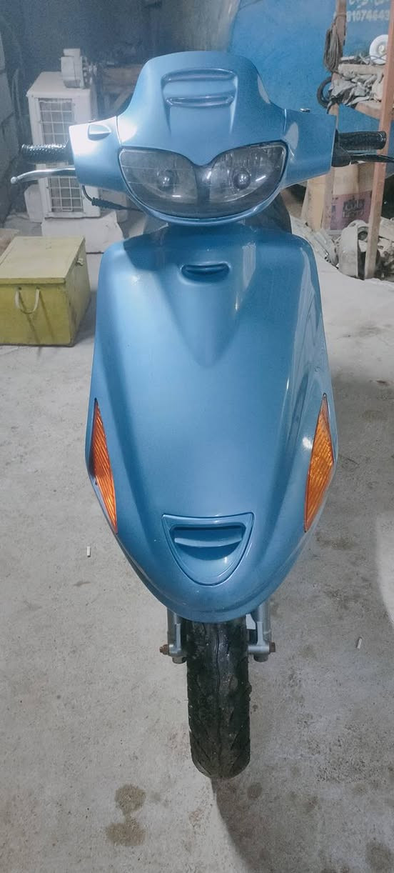 من رخصة الادمن
سلام عليكم ورحمة الله 
دراجه مثل ماواضح بصوره دراجه دبلات امامي خلفي جديد تاير امامي خلفي جديد اشاره يمه يسره شغاله بك لايت شغال لايت عالي ناصي شغال مكينه حاويع ناعمه كابريتر نضيفه ومتصرف دراجه ماعايزه بس سيم مال كيلو متر 
سلف نكره هندر دوسه وحده متواجد فيس بك رقم *********** سبب البيع اريد اكمل بنيان شاميه تقاطع الصلاحيه
