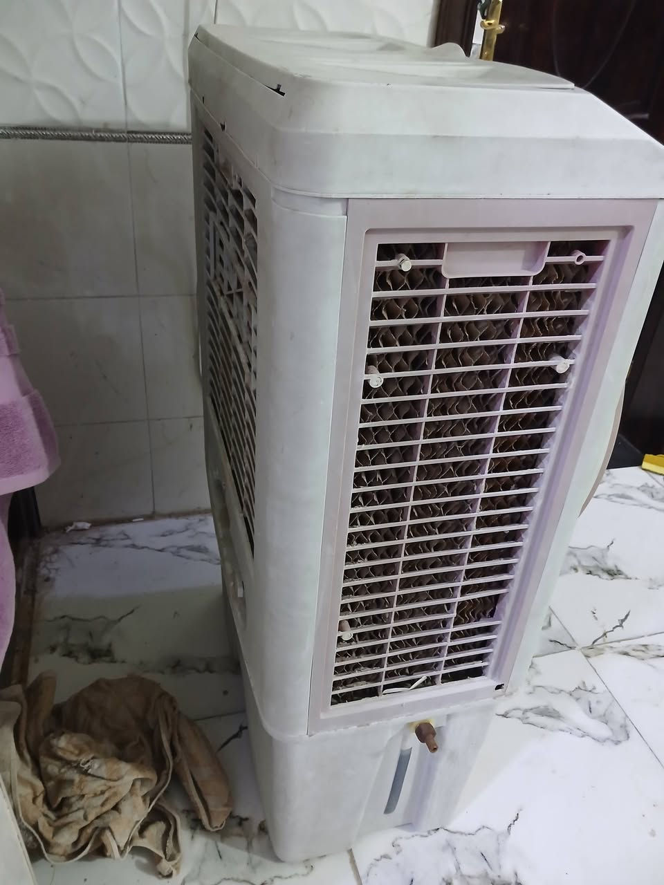 سلام عليكم مبرده حديد نضيفه شغاله سرعتين +كنفيره نضيفه ٣سرع شغاله سعر ثنينهن ١٢٥ قفل كربلاء البوبيات قرب اسواق البرتقاله ***********
