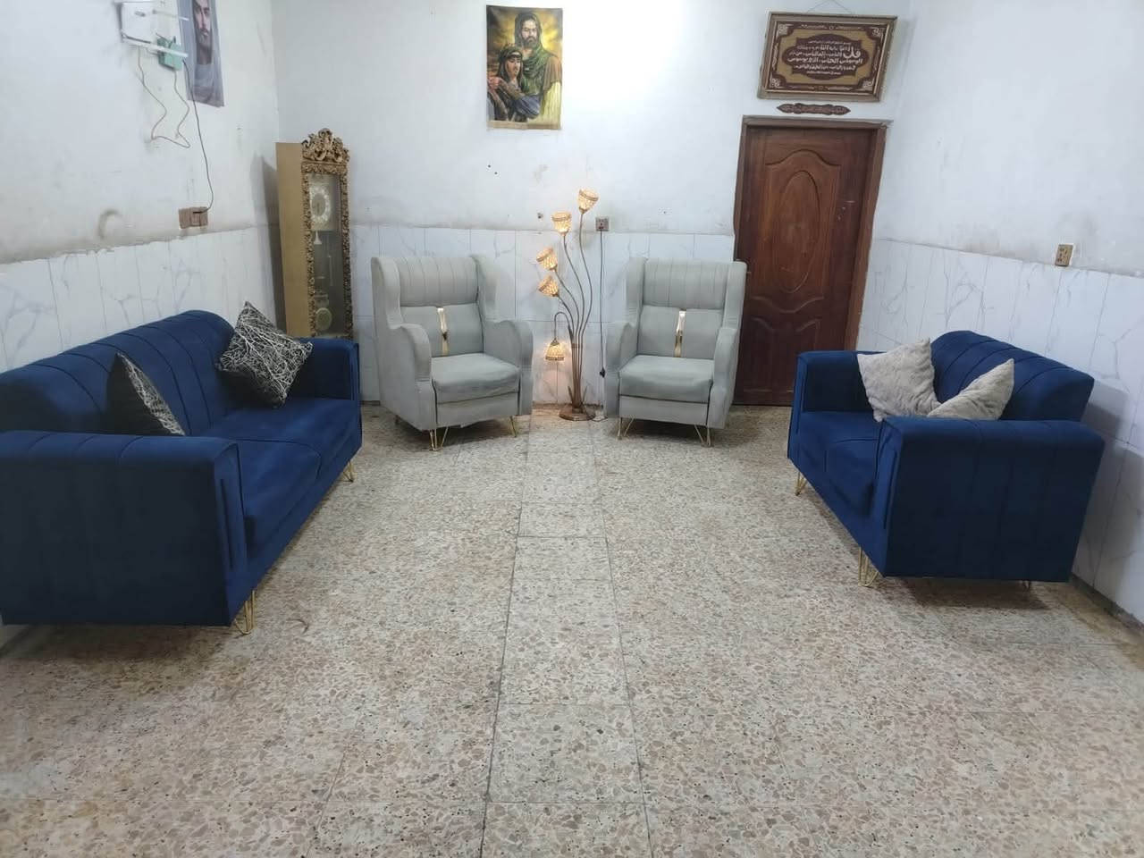 تخم سبع مقاعد نظيف جدآ مكاني بغداد سعره ب200 وبي مجال ويوجد توصيل بكروه ***********
