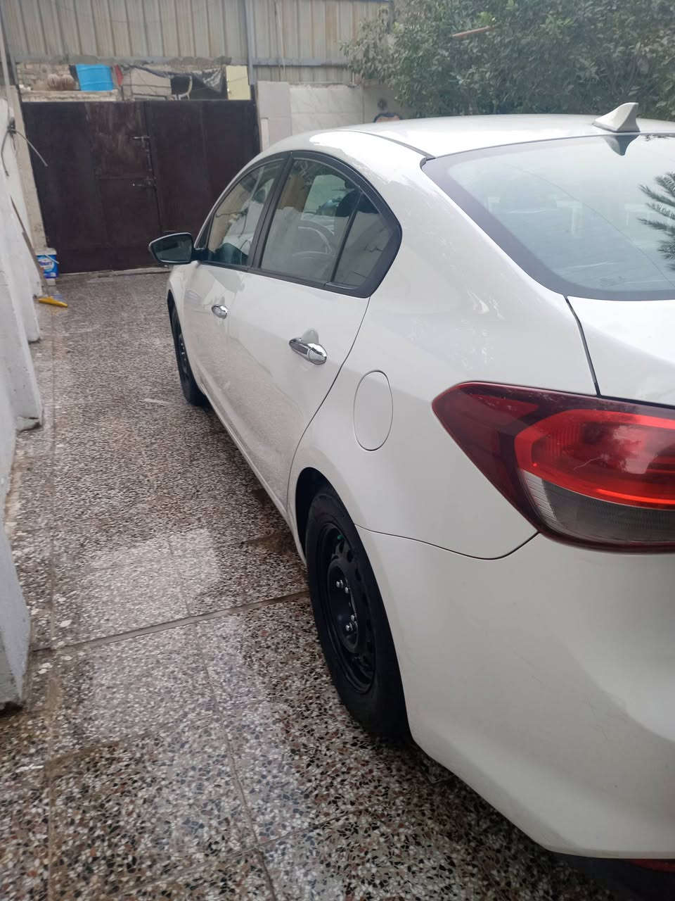 فورتي 2017 محرك 2000  دوش كير ايتي ماشيه.87تخم تاير باتري جديد حادث أمريكا فقط مرفق بصور بيه راجرر
مكان الحبيبيه سعر 120وبيه مجال ***********
