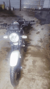 سلام عليكم دراجه سونك يراني للبيع الدراجه مكفوله الدراجه ماشيه ٢٥ الف نضيفه العنوان بغداد البياع   رقم *********** السعر ٨٠٠ وبيهه مجال
