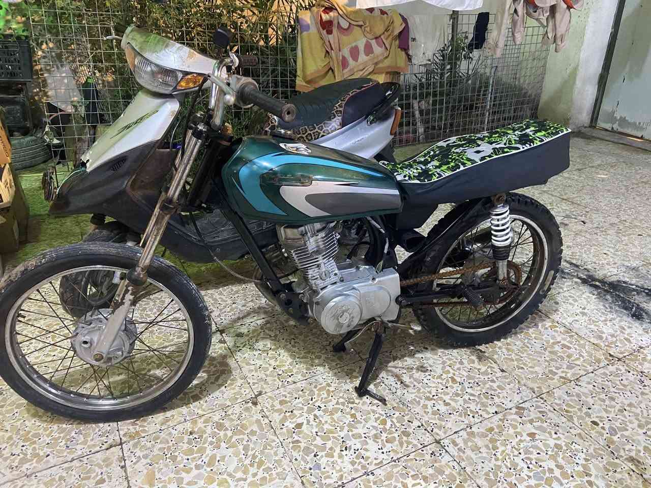 سلام عليكم لبيع دراجه أيراني أدوات مكفوله من سرقه مكينه نامه نضيفه ناعمه رقم الهاتف 0734378243العنوان بصره ٥ميل السعر ٢٧٥بيهً مجال


**إذا كنت صاحب هذا الإعلان وتريد حذفه لأي سبب، رجاءا أرسل رسالة إلى الدعم الفني**