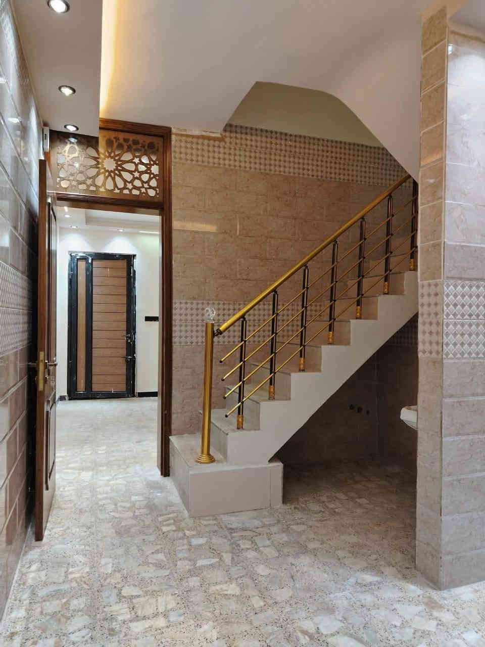 ياالله سلام عليكم 
يعلن مكتب المرتضى عن بيع مشتمل مساحه 50م الواجهة 5 والنزال 10
ثلاث طوابق بناء 2023 جدا نظيف 
عنوان المشتمل بغداد حي الجهاد م 897
منطقة الامن الوطني الثانيه مجاور ديوان الاصيل خدمات كاملة بأستثناء التبليط على الابواب تحويل ثاني يوم من صاحب السند  الشرعي محتويات المشتمل مايلي
غرف نوم عدد 3 
كل طابق سويتات صحيات
الارظيه مرمر والجدار سيراميك 
عنوان المكتب بغداد حي الجهاد شارع التجاري ديوان الاصيل مجاور كوفي شوب ركن الديوان للاستفسار الاتصال على الارقام التالية 
***********
***********
