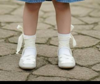 حذاء قياس 31 أخذته من شي ان طلع صغير على بنتي السعر (4000)


**إذا كنت صاحب هذا الإعلان وتريد حذفه لأي سبب، رجاءا أرسل رسالة إلى الدعم الفني**