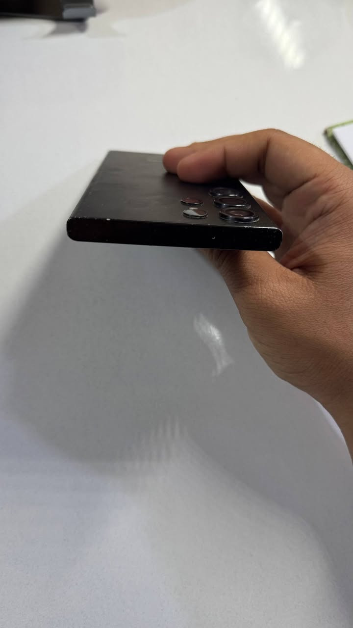 سامسونك كالاكسي S23 الترا 
ذاكرة 256 
شرق اوسط عربي 
وتر برو مامفتوح نهائياً 
نظافته ممتازة 
السعر 725 
مكاني بابل الحلة


**إذا كنت صاحب هذا الإعلان وتريد حذفه لأي سبب، رجاءا أرسل رسالة إلى الدعم الفني**