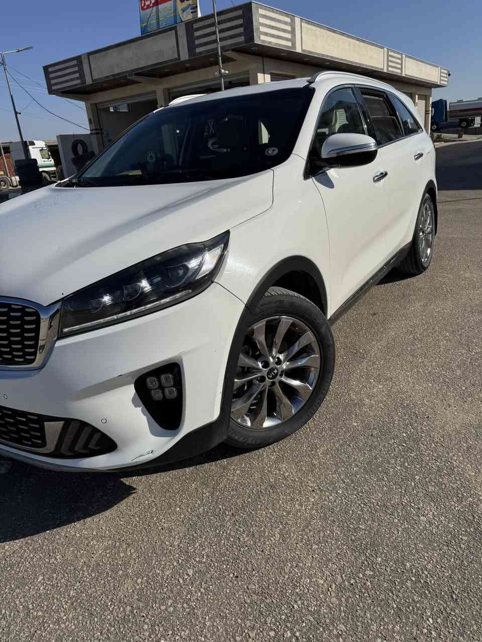 السلام عليكم

للبيع كيا سورنتو 2020 خليجي 🇰🇷
رقم بغداد / تحويل مباشر

🔹 ماشية:95 ألف كم فقط
🔹 مكفولة من الصبغ والبارد
🔹 محرك 6 سلندر 

المواصفات:
✔️ بصمة تشغيل وابوب 
✔️ شاشة أصلية
✔️ نظام ملاحة أصلي (نفكيشن)
✔️ 4 كامرات (360 درجة)
✔️ حساسات أمامي وخلفي
✔️ بردات أبواب خلفية
✔️ منظومة زنون أصلية
✔️

📍: العنوان بابل سدة الهندية 
📞 للاستفسار:***********

💰 السعر: (ينذكر على الخاص)
