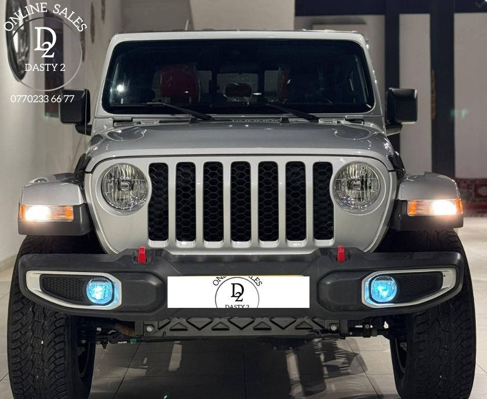 🚙 Jeep Gladiator مودێل 2024
🔥 سەیارەیەکی بەهێز بۆ ئەوانەی حەزیان لە سەرکەوتن و ماجەرا 🔥
✔️ مەکینەی شەش پستۆن  بەهێز و کارایی بەرز 
✔️گێڕ ئؤتۆماتیک 
✔️ناوسوور 
✔️قەترە بۆیاخی نییە 
✔️ سیستەمی 4×4 بۆ ڕێگای قورس و Off-Road
✔️ دیزاینی سپۆرت و سەربەخۆ
✔️ ناوەوەی لوکس و تەکنەلۆژیای نوێ
✔️ شاشەی گەورە و سیستەمی ناڤیگەیشن
✔️ کامێرای پارکینگ و سیستەمی پاراستن
🚘 ئەم Jeep ـە گونجاوە بۆ گەشت، کار و ئەوانەی حەزیان لە سەیارەی جیاوازە
💰 بۆ زانینی نرخ:
تکایە لە کۆمێنت "نرخ" بنووسە
→ زانیاری و نرخ ڕاستەوخۆ بۆ مەسنجەرەکەت دەنێردرێت 📩
🌟 DASTY2 – کوالێتی و متمانە
*************************************************************************************************************************
🚙 جيب جلادياتور موديل 2024
🔥 سيارة قوية لعشاق المغامرة والتميز 🔥
✔️ محرك 6 سلندر قوي وأداء عالي
✔️ جير أوتوماتيك
✔️ داخلية باللون الأحمر
✔️ بدون أي صبغ قطرة
✔️ نظام 4×4 للطرق الوعرة وOff-Road
✔️ تصميم رياضي مميز
✔️ داخلية فاخرة مع أحدث التقنيات
✔️ شاشة كبيرة مع نظام ملاحة
✔️ كاميرا رجوع وأنظمة أمان
🚘 هذه الـ Jeep مناسبة للرحلات والعمل ولمن يبحث عن سيارة مختلفة ومميزة
💰 لمعرفة السعر:
يرجى كتابة "السعر" في التعليقات
→ سيتم إرسال السعر وجميع التفاصيل مباشرة إلى رسائلك الخاصة 📩
🌟 DASTY2 – Quality & Trust


**إذا كنت صاحب هذا الإعلان وتريد حذفه لأي سبب، رجاءا أرسل رسالة إلى الدعم الفني**