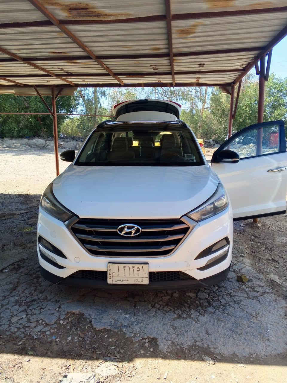 السلام عليكم سياره توسان 2016فول ماعده البصمه السياره اربعه ستندر السياره جديده وكفاله من الفتح والتبديل ماعده بارد بل جاملغ الامامي الايمن ورشات صبغ جوه الامرايه اشبرين مكينه جديده كير جديد تبريد حداديه تخم تاير يعني جاهزه ع اخر حبايه  الاستفسار ***********
