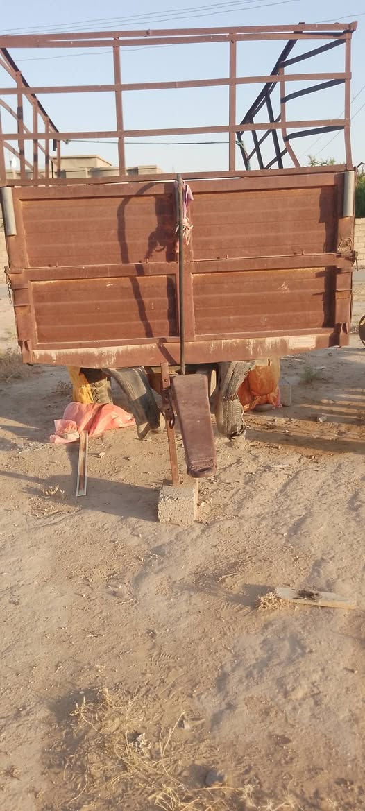 سلام عليكم عربانه للبيع المكان شرقاط قرب محطه الغاليه السعر 3 ملايين وخابر وتدلل ***********
