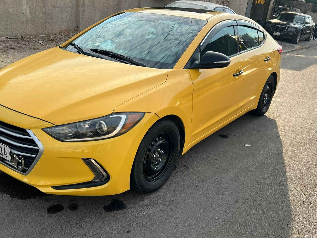 سلام عليكم
للبيع النترا موديل ١٧ رقم بغداد
ماشية ١٣٠ لف
ضرر السيارة باب السايق بي بارد
وبيه تصليح بل حوض
فول مواصفات
حجم المحرك 2000 دوش
السعر 128 وبيه مجال بسيط
مكان السياره بغداد حي العامل
اتصال على هذا ***********
غير متواجد عل فيس
