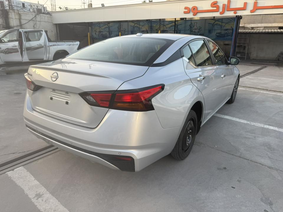 نيسان التيما 2024 وارد امريكا
صبغ بنيد وجاملغ ودوسه + تصليح باب السايق بارد 
ماشيا 21
بيها نواقص بسيطه 

سعرها 135 
***********
