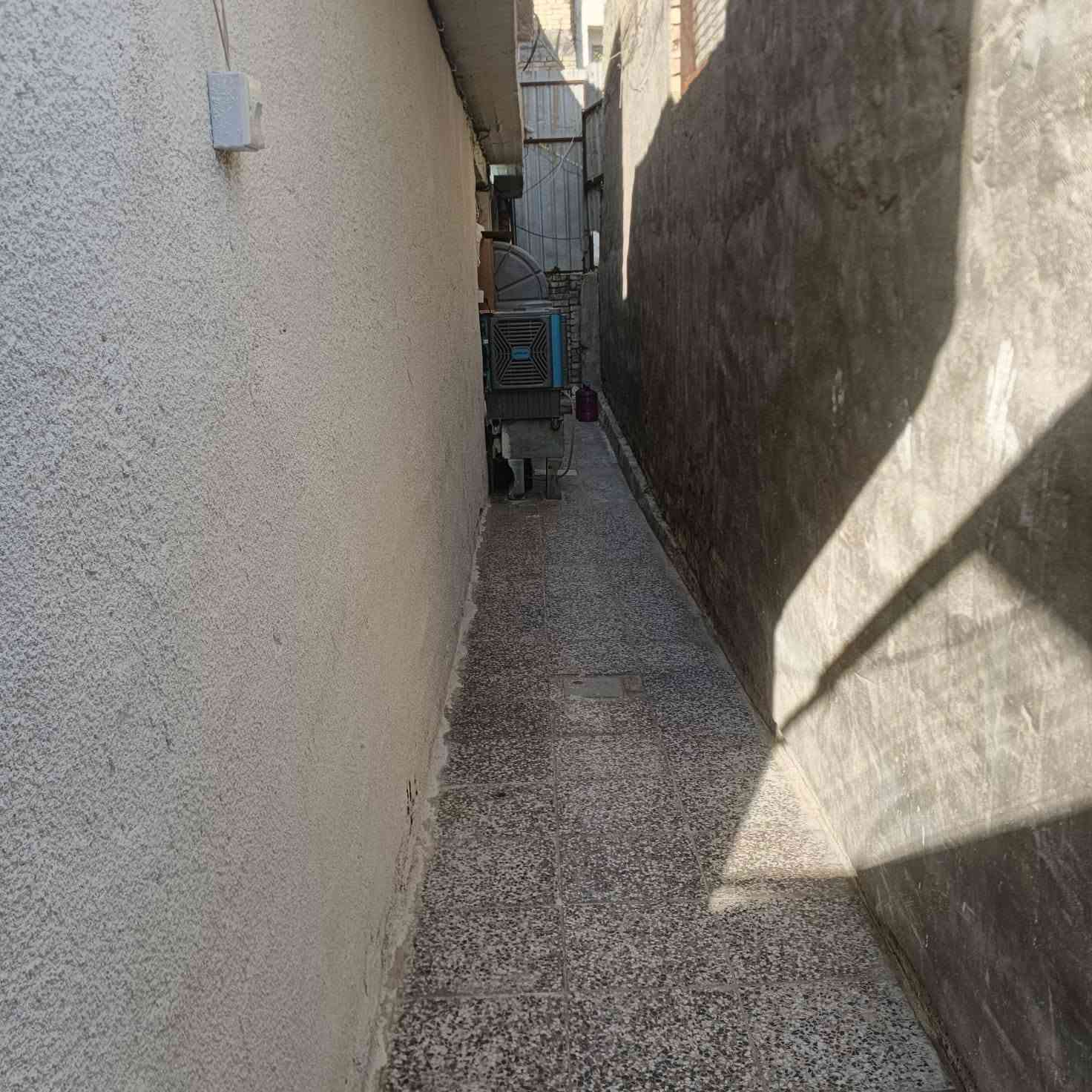 بيت طابو زراعي سند 25 بستان علاي مساحه 250 طابق ارضي ستقبال ومطبخ وصاله 2غرف نوم وصحيات وطابق الثاني 3 غرف نوم وصحيات رقم الهاتف *********** يطل على منطقتين سعر خاص
