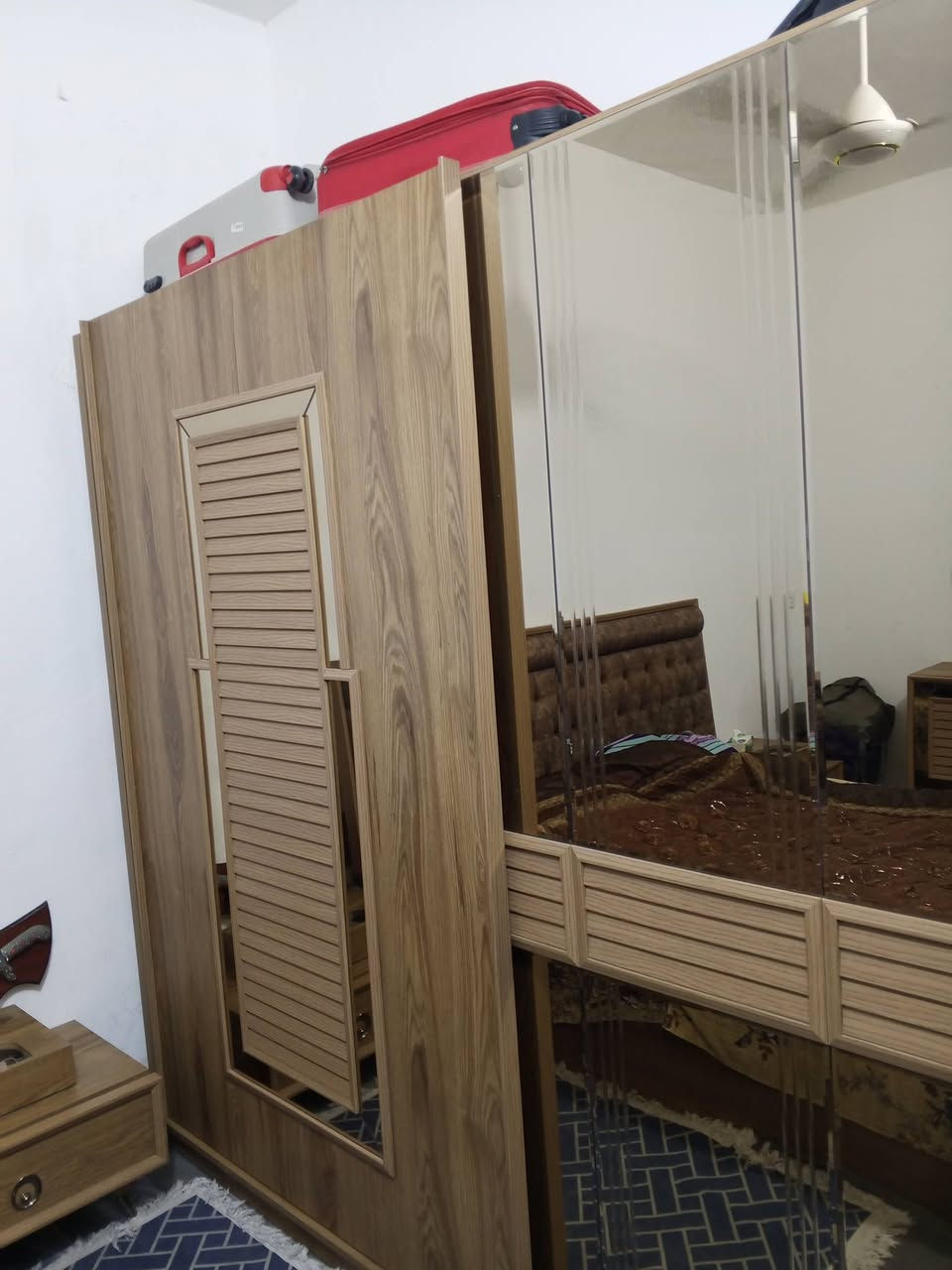 للبيع بغداد الغزاليه نضافه 90%سعر1000000بيه مجال هاتف***********
